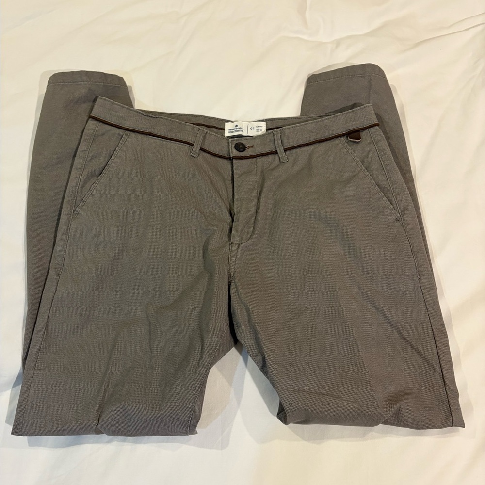 Gray Chino Pants with Flat Front Design waist 34